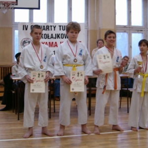 IV Mikołajkowy Turniej Karate -Łask-2004 (1)